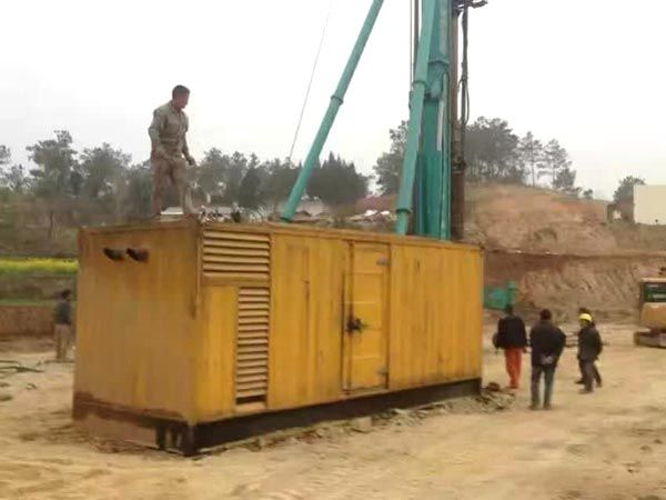 梨树如何判断水冷式机油散热器密封件是否需要更换?